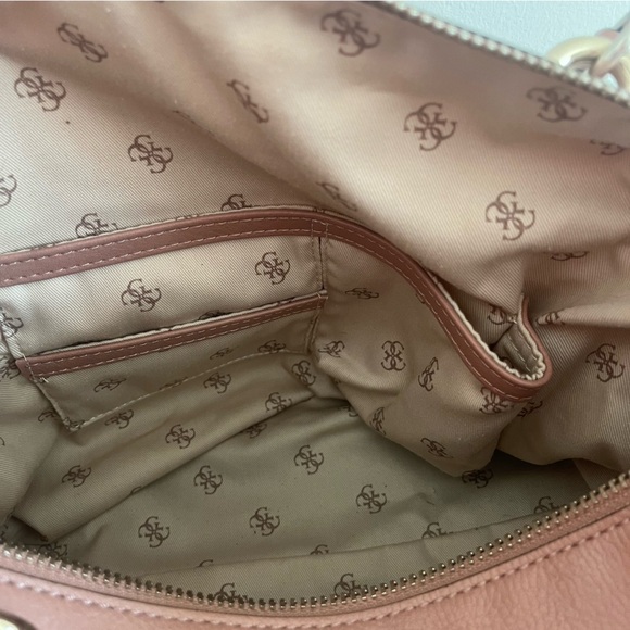 Guess large handbag crossbody NWOT pink mauve women’s purse pockets long strap - Picture 16 of 16